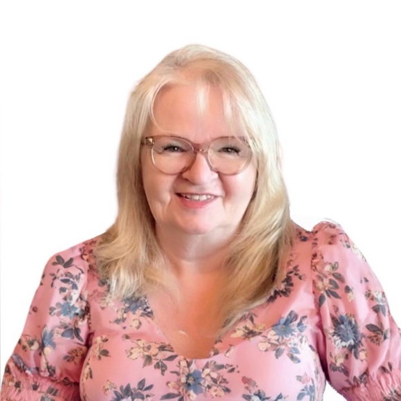 Meet the Posher Other - Meet your Posher, Rebecca